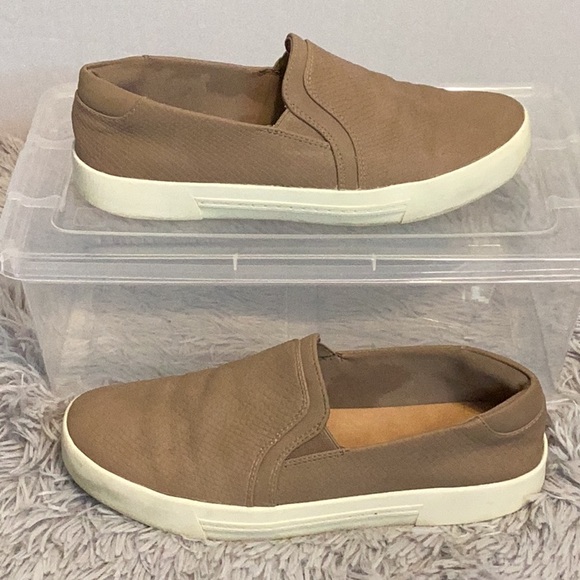 Call it Spring faux leather taupe loafers size 6.5 - Picture 2 of 6